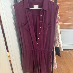 Lou & Grey Sleeveless Plum Button-Down Top